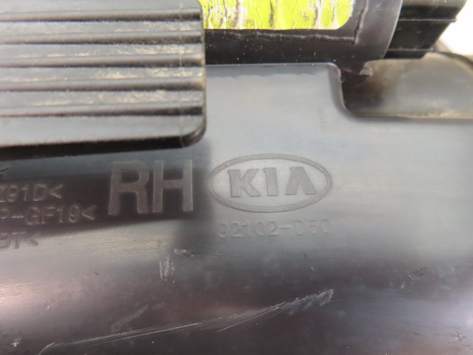 2016-2018 KIA OPTIMA LX FRONT RIGHT SIDE HEADLIGHT LAMP HALOGEN OEM 92102-D50
