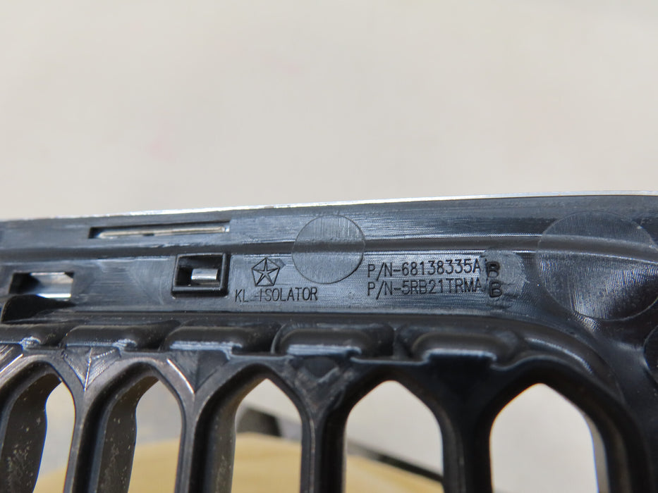 2014-2018 JEEP CHEROKEE FRONT RADIATOR GRILL GRILLE INSERT #4 OEM