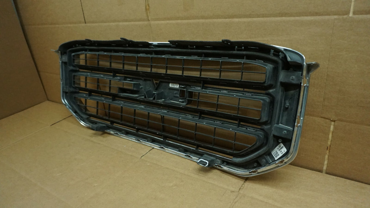 2015-2020 GMC YUKON FRONT GRILL GRILLE CHROME MOLDING WITH EMBLEM 16-003B OEM