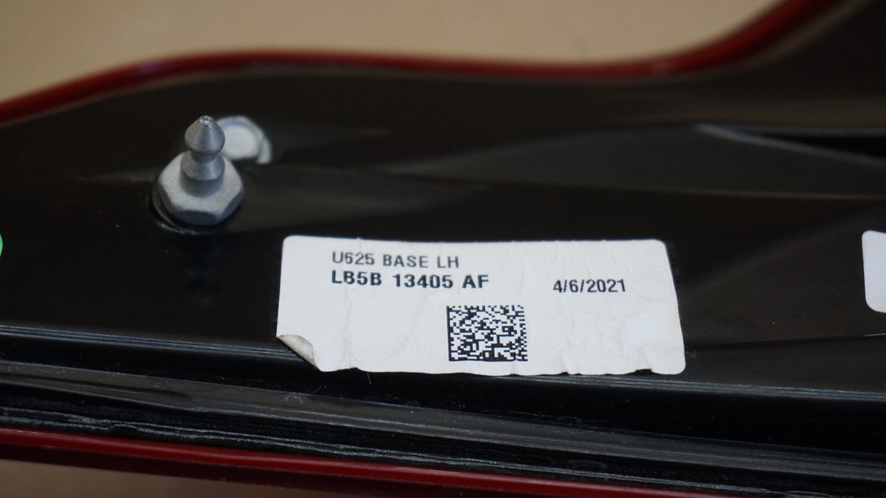 2020-2022 FORD EXPLORER REAR LEFT DRIVER SIDE OUTER TAIL LIGHT LED LAMP OEM