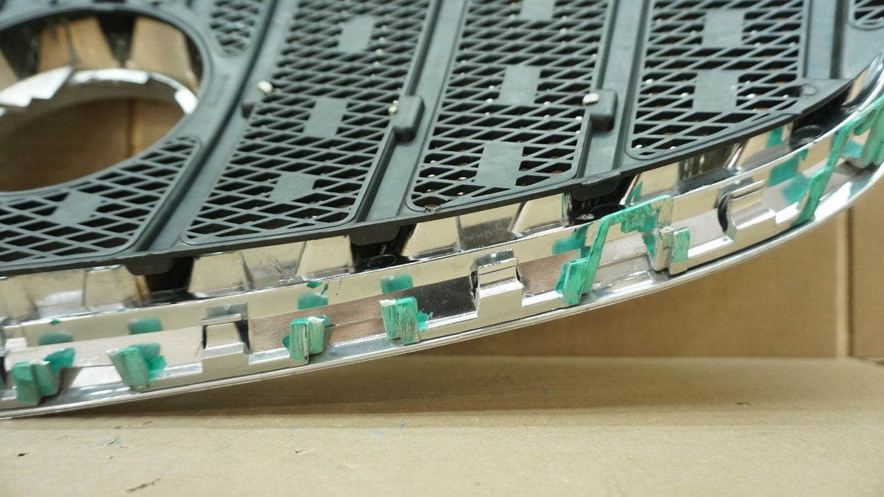 2010-2013 BUICK LACROSSE FRONT CENTER BUMPER GRILLE GRILL OEM 10 11 12 13