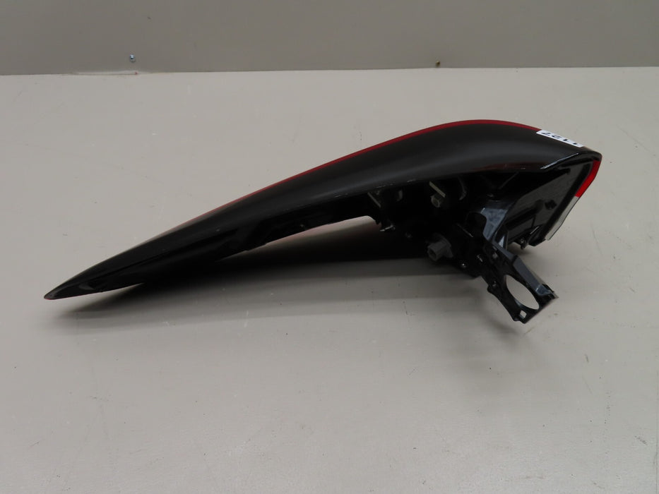 2020-2021 TOYOTA HIGHLANDER RIGHT PASSENGER SIDE TAIL LIGHT LED STOP LAMP OEM