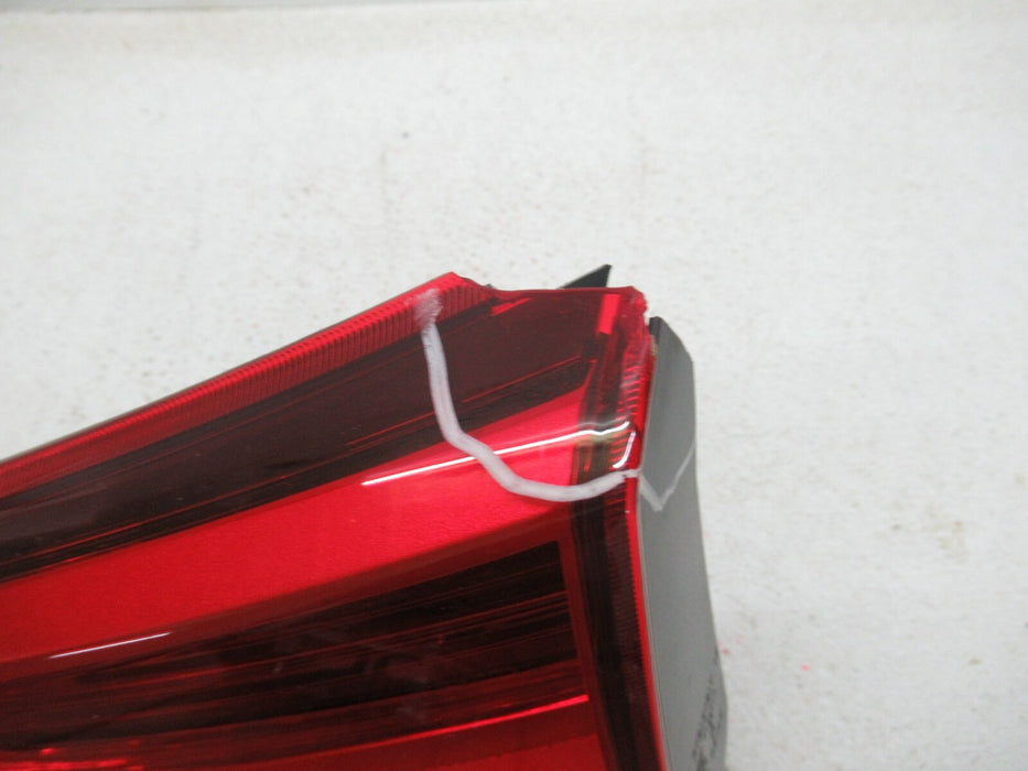 2017 - 2019 TOYOTA HIGLANDER REAR PASSENGER SIDE TAIL LIGHT BRAKE STOP LAMP OEM