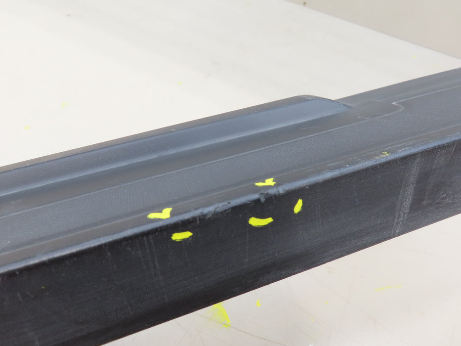 2019 2020 CHEVROLET GMC SILVERADO-SIERRA 1500 REAR UPPER TAILGATE MOLDING OEM