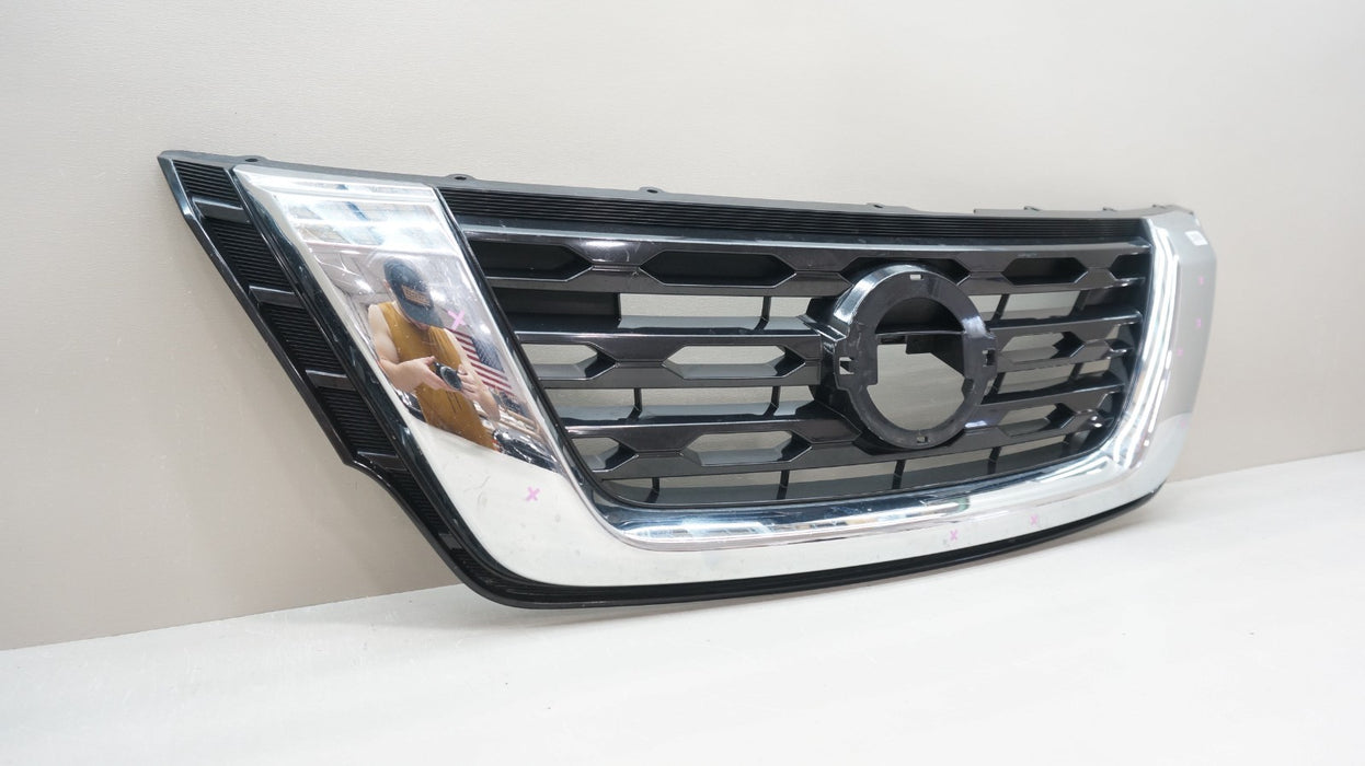 2017-2020 NISSAN PATHFINDER FRONT BUMPER RADIATOR GRILLE OEM 62310-9PF1A