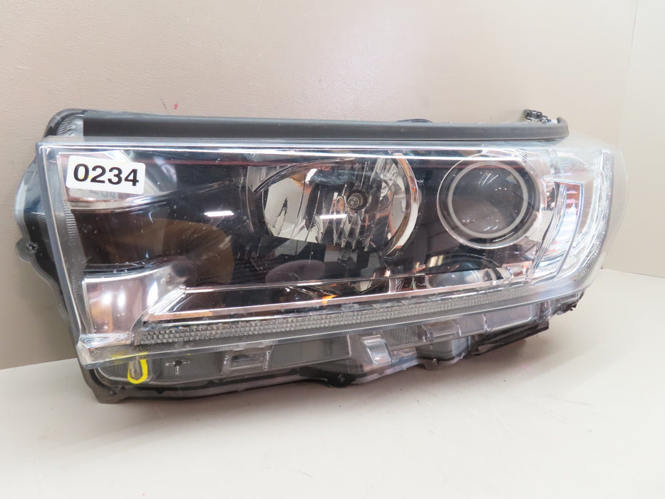 2017-2018 TOYOTA HIGHLANDER FRONT LEFT DRIVER SIDE HEADLIGHT LAMP HALOGEN OEM