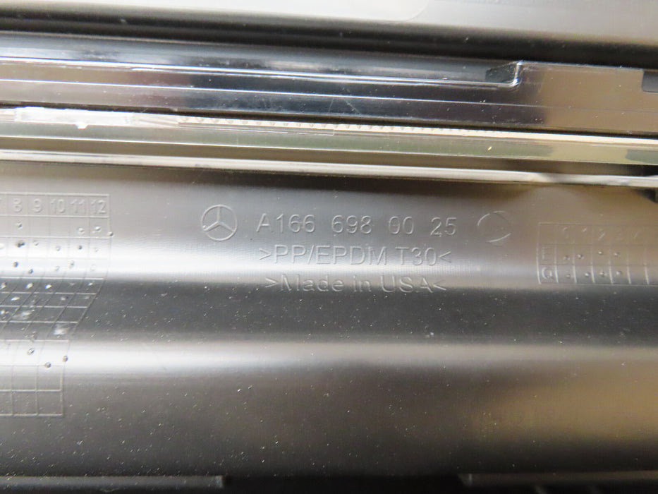 2013-2019 MERCEDES-BENZ GL350 LEFT DRIVER SIDE RUNNING BOARD OEM A166 698 00 25