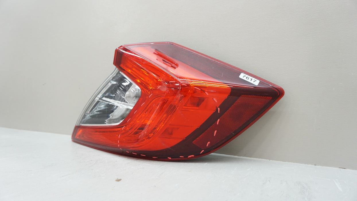2016-2021 HONDA CIVIC SEDAN REAR RH RIGHT PASSEBGER SIDE OUTER TAIL LIGHT OEM