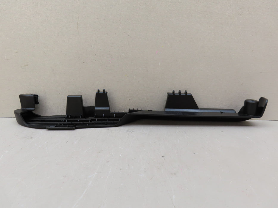 2021-2023 CHEVROLET SUBURBAN FRONT RIGHT LOWER RAIL SEAT COVER OEM 969789283