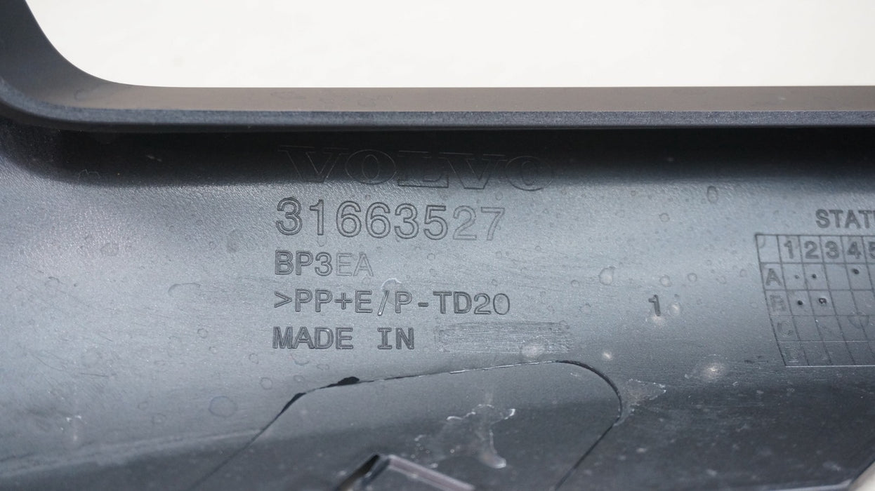 2016-2022 VOLVO XC90 FRONT LOWER BUMPER VALANCE PANEL OEM 31663527