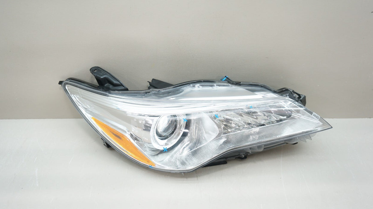 2015-2017 TOYOTA CAMRY FRONT RIGHT PASSENGER SIDE HALOGEN HEADLIGHT OEM