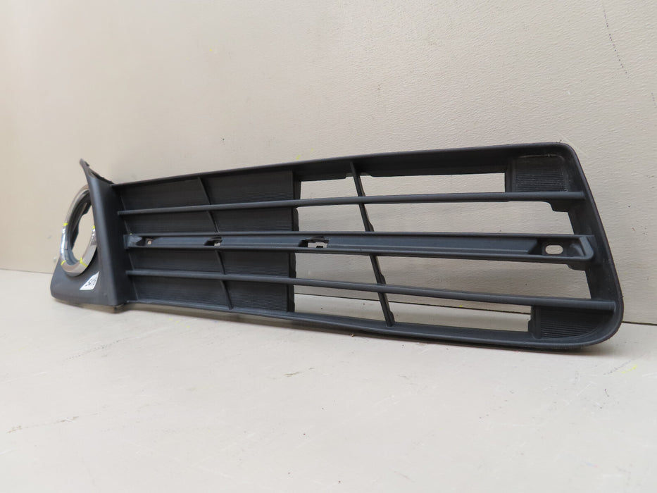 2012 2013 2014 TOYOTA CAMRY FRONT RIGHT PASSENGER SIDE FOG LIGHT BEZEL TONG YANG