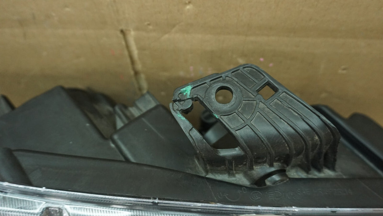 2016-2019 HONDA CIVIC FRONT RIGHT PASSENGER SIDE HEADLIGHT HALOGEN AFTERMARKET