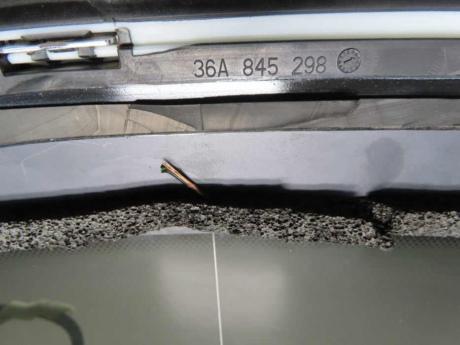 2016-2020 BENTLEY BENTAYGA REAR RIGHT PASSENGER SIDE QUARTER PANEL GLASS OEM