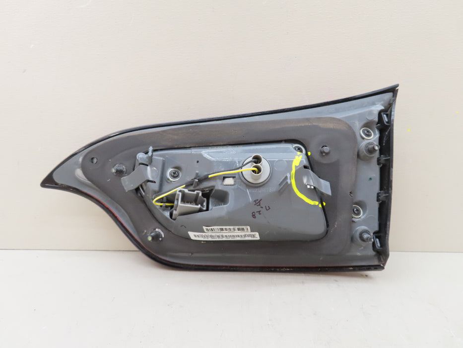 2014-2018 JEEP CHEROKEE REAR LEFT DRIVER INNER TAIL LIGHT OEM 68102920AC