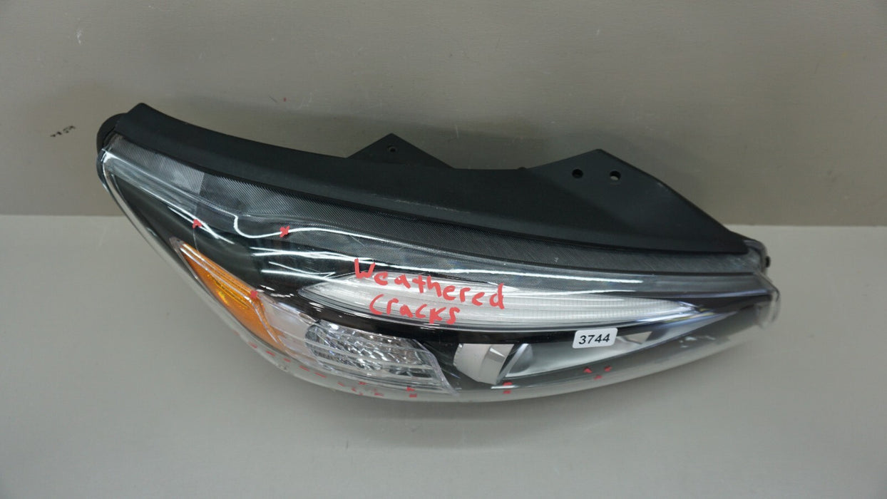 2016-2018 KIA SORENTO FRONT RIGHT PASSENGER SIDE HEADLIGHT LAMP OEM 92102-C6