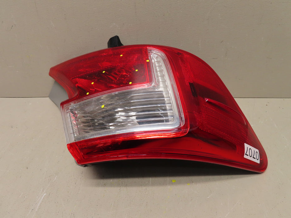 2012 2014 TOYOTA CAMRY LEFT DRIVER SIDE OUTER TAIL LIGHT HALOGEN OEM