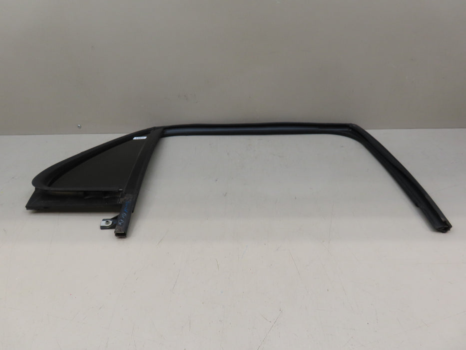 2011-2019 FORD EXPLORER REAR RIGHT PASSENGER QUARTER GLASS W/RUBBER SEAL OEM