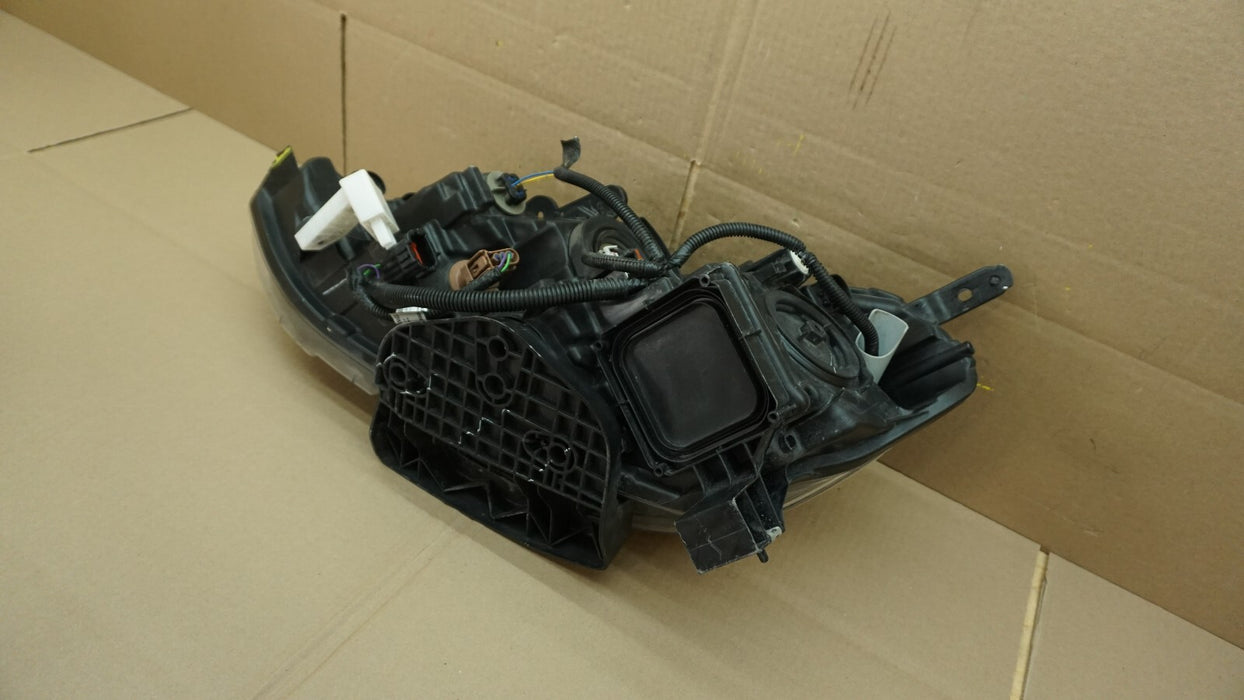2016-2019 NISSAN SENTRA FRONT RIGHT PASSENGERS SIDE HEADLIGHT OEM 16 17 18 19