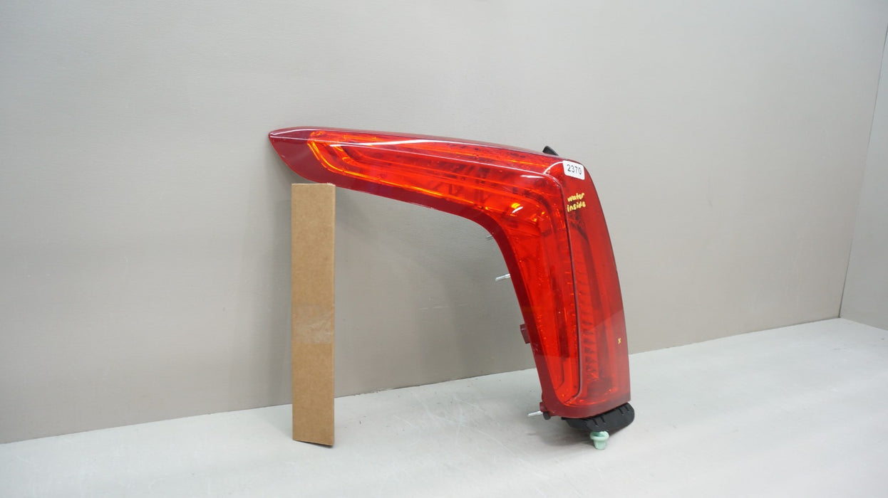 2017-2019 CADILLAC XT5 REAR LEF T DRIVERS SIDE TAIL LIGHT OEM