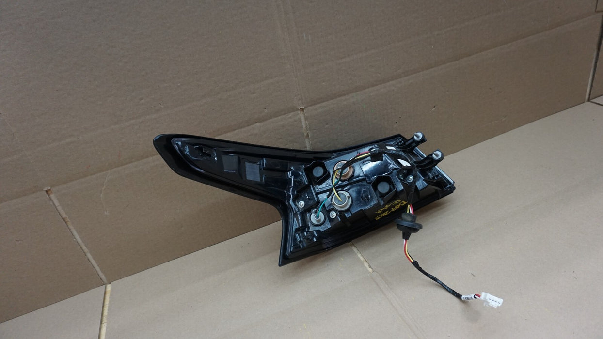 2019-2022 NISSAN ALTIMA REAR RIGHT PASSENGERS SIDE TAIL LIGHT OEM 19 20 21 22