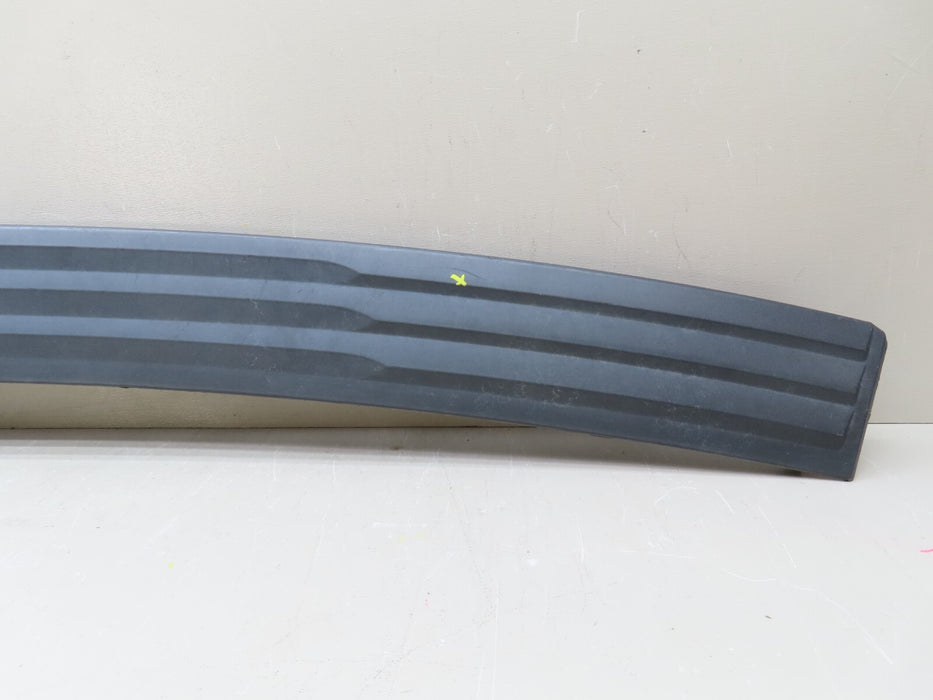 2015-2020 CHEVROLET TAHOE GMC YUKON REAR BUMPER STEP PLATE COVER OEM 29936468