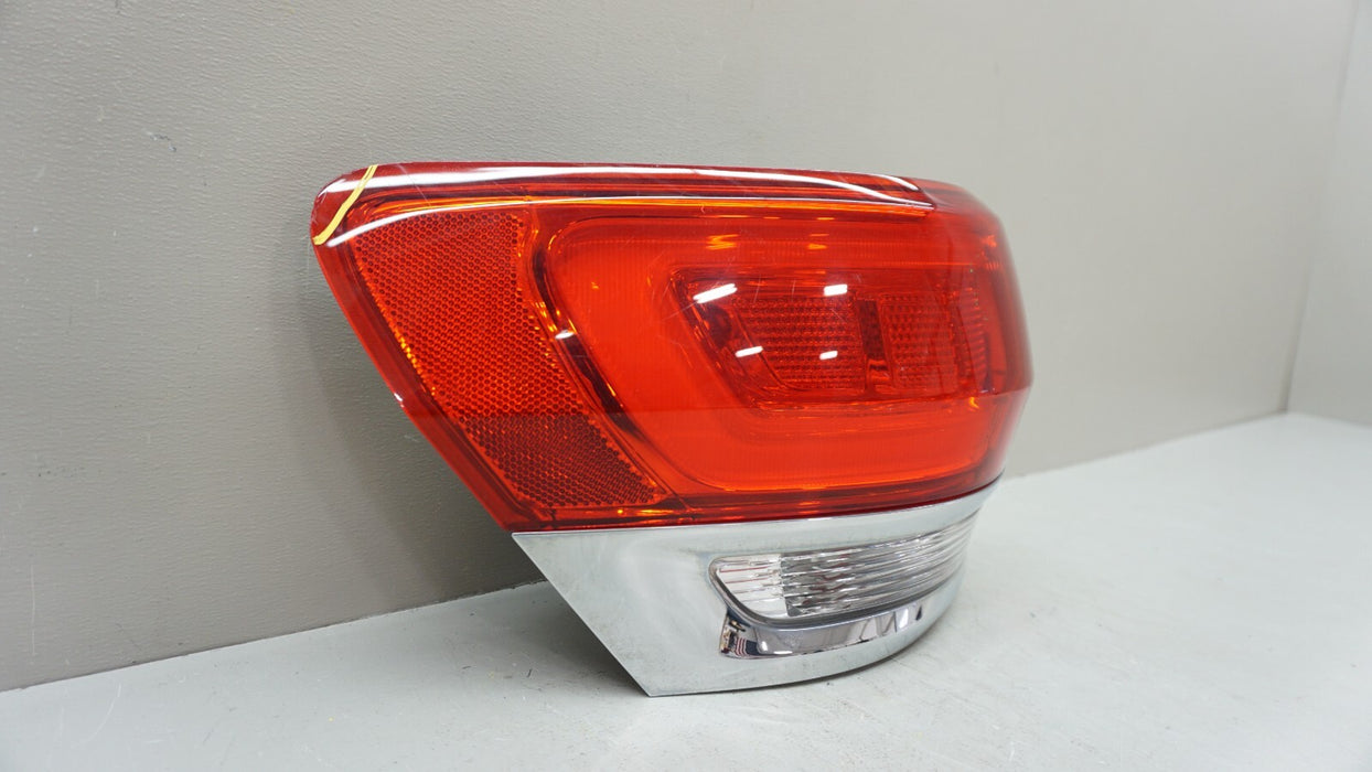 2014-2021 JEEP GRAND CHEROKEE REAR LEFT DRIVERS SIDE TAIL LIGHT OEM