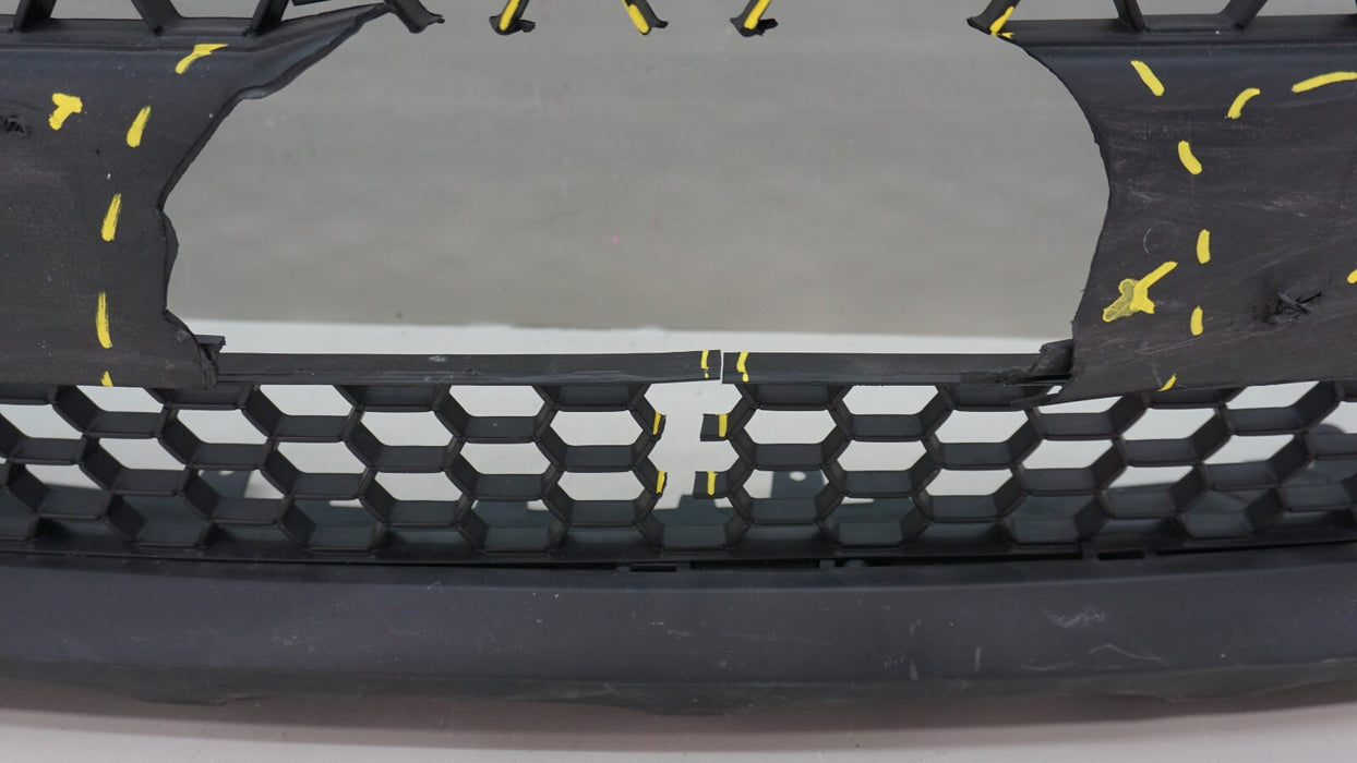 2017-2019 KIA SOUL FRONT LOWER BUMPER COVER W/GRILLE 86512-B2500 OEM 17 18 19