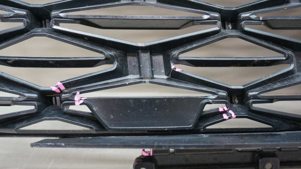 2024-2025 CHEVROLET TRAVERSE FRONT BUMPER RADIATOR GRILLE OEM