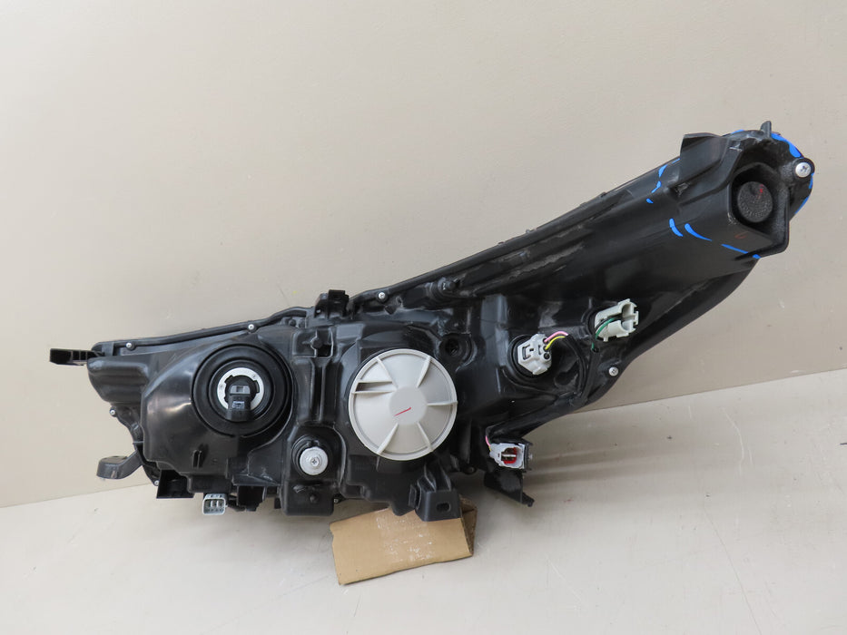 2017 2018 TOYOTA HIGHLANDER FRONT RIGHT PASSENGER SIDE HEADLIGHT AFTERMARKET