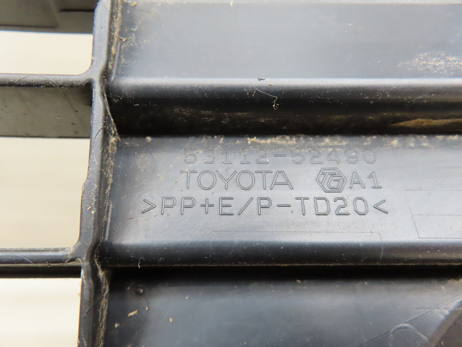 2015-2017 TOYOTA PRIUS C FRONT LOWER BUMPER GRILL GRILLE OEM