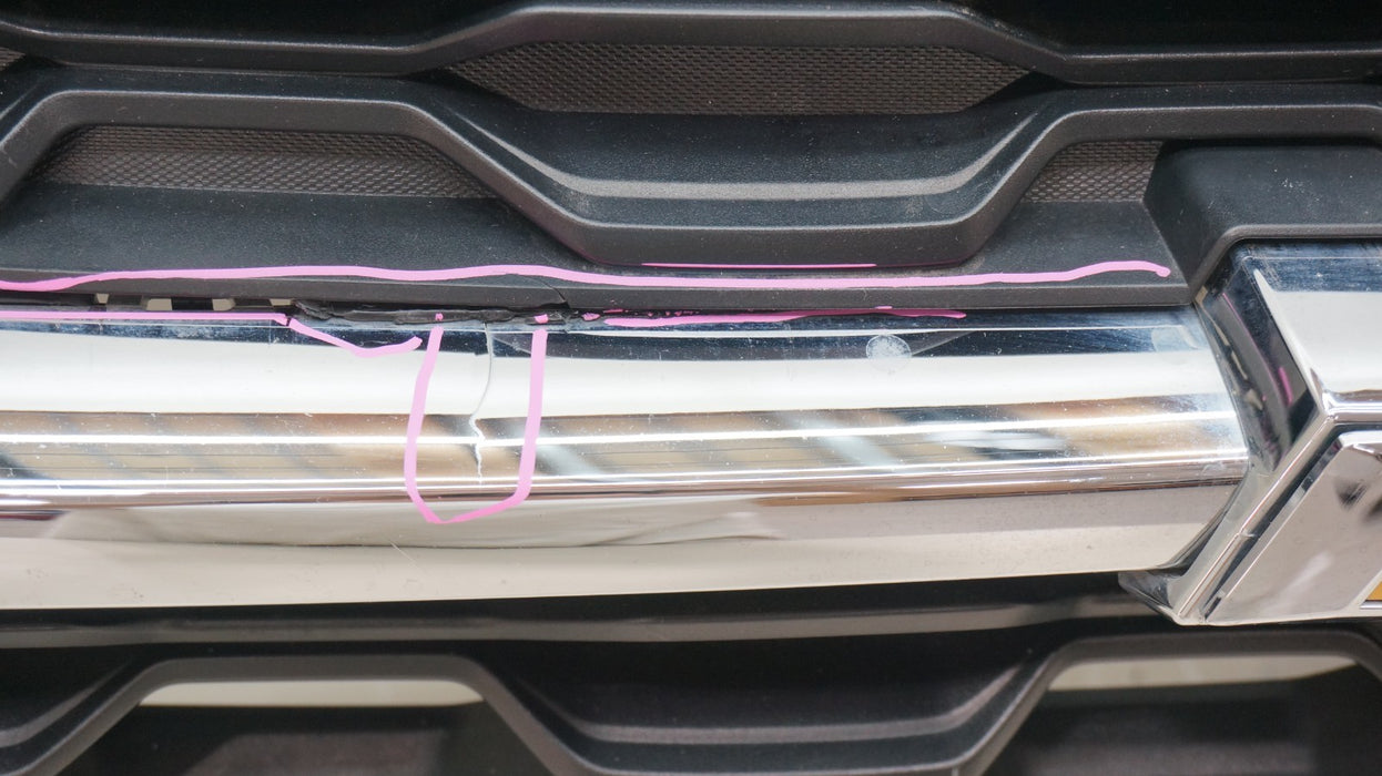 2024-2025 CHEVROLET TRAX FRONT BUMPER RADIATOR GRILLE 42769271 OEM