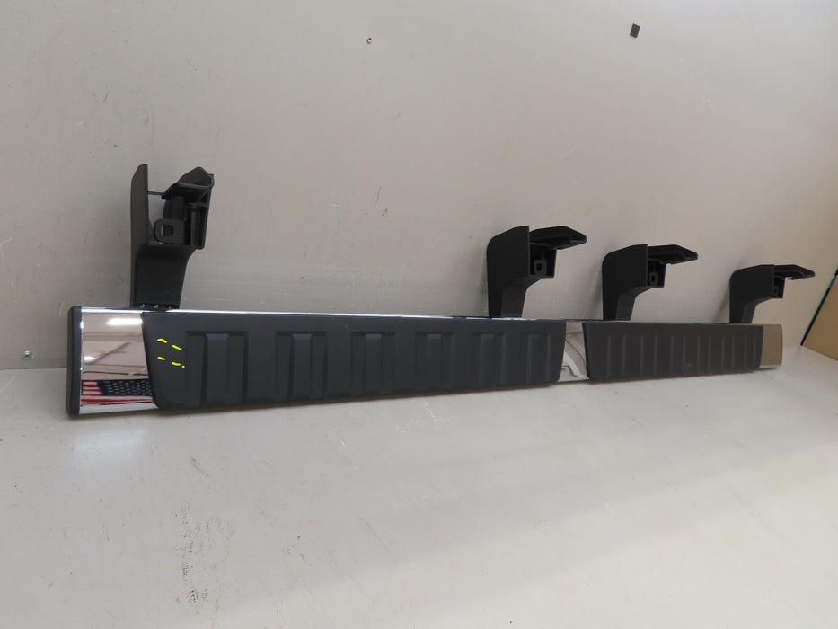 2007-2019 CHEVROLET SILVERADO 1500 LEFT/RIGHT SIDE ROCKER PANEL OEM