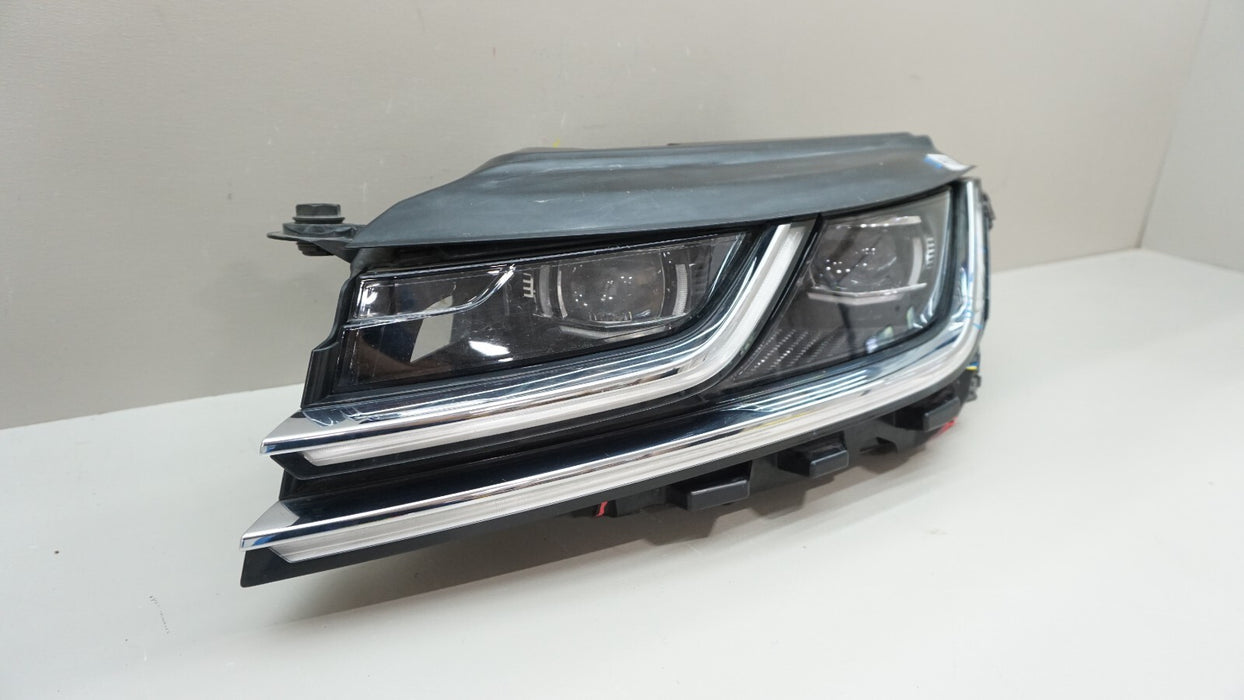 2019-2023 VOLKSWAGEN ARTEON FRONT LEFT DRIVERS SIDE HEADLIGHT LED OEM