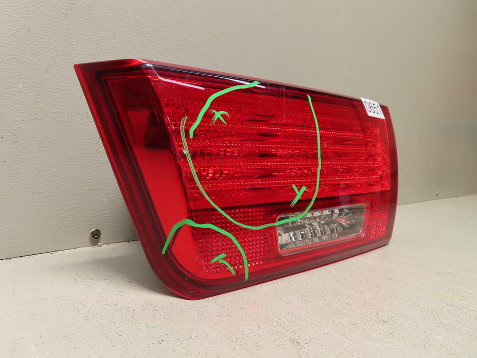 2009-2010 HYUNDAI SONATA RH RIGHT PASSENGER INNER LID TAILLIGHT TAIL LIGHT OEM