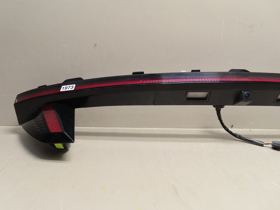 2021-2022 HYUNDAI TUCSON REAR CENTER FULL LED TAIL LIGHT OEM P#92403-CW