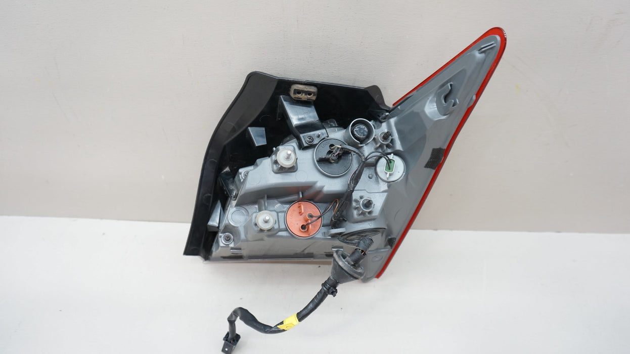 2021-2024 HYUNDAI ELANTRA REAR LEFT DRIVERS SIDE TAIL LIGHT OEM