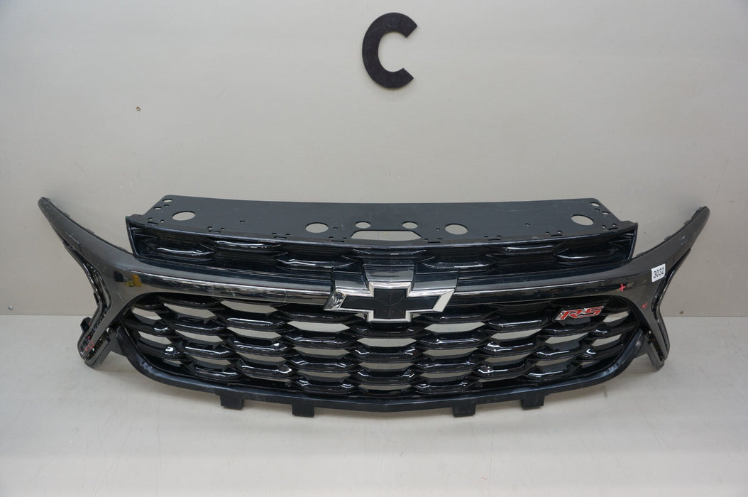 2024-2025 CHEVROLET TRAX RS FRONT BUMPER RADIATOR GRILLE OEM