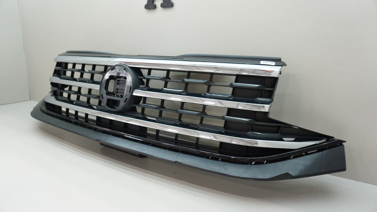 2020-2021 VOLKSWAGEN ATLAS FRONT BUMPER RADIATOR GRILL GRILLE OEM 3CM853653