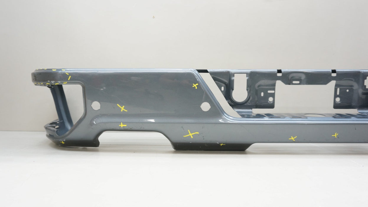 2019-2022 CHEVROLET SILVERADO GMC SIERRA 1500 REAR BUMPER METAL OEM 84429050