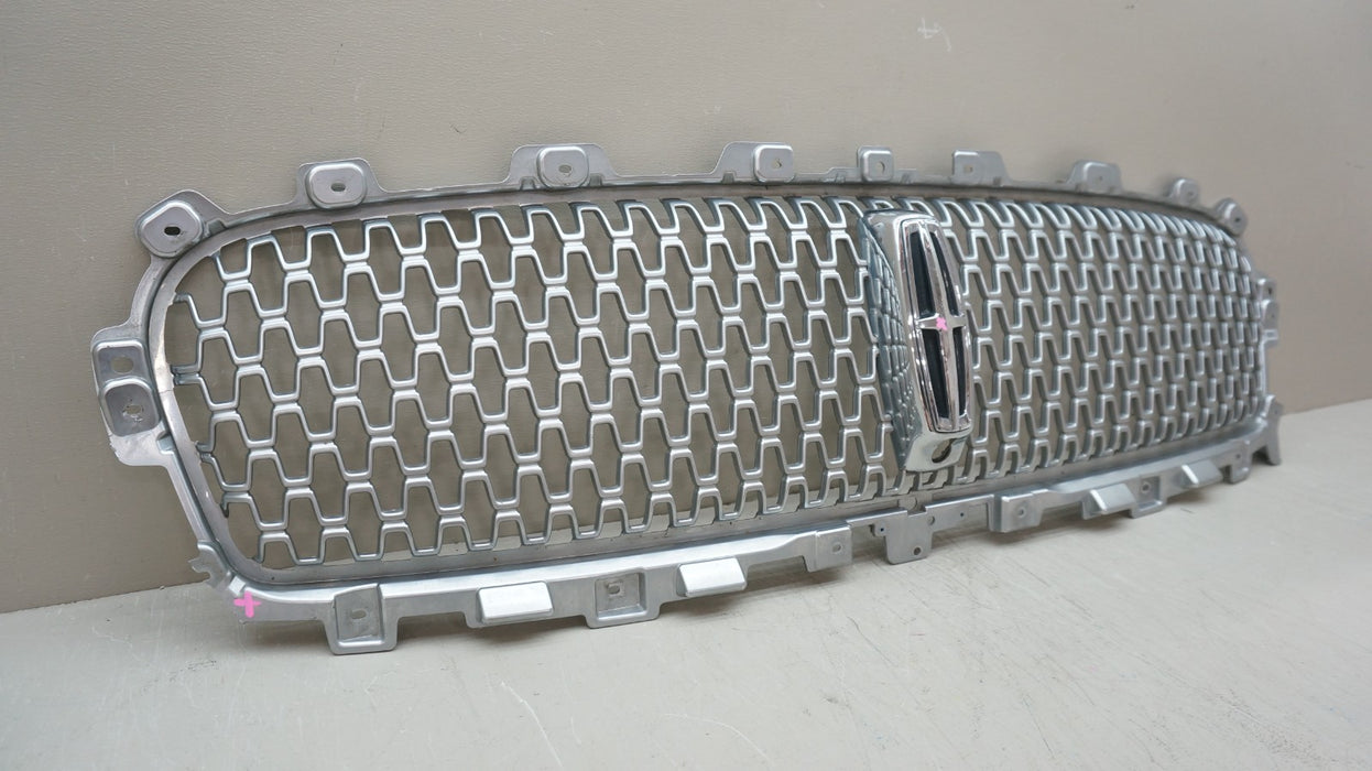 2017-2019 LINCOLN CONTINENTAL FRONT CENTER GRILLE GRILL GD9B-8200-CC OEM