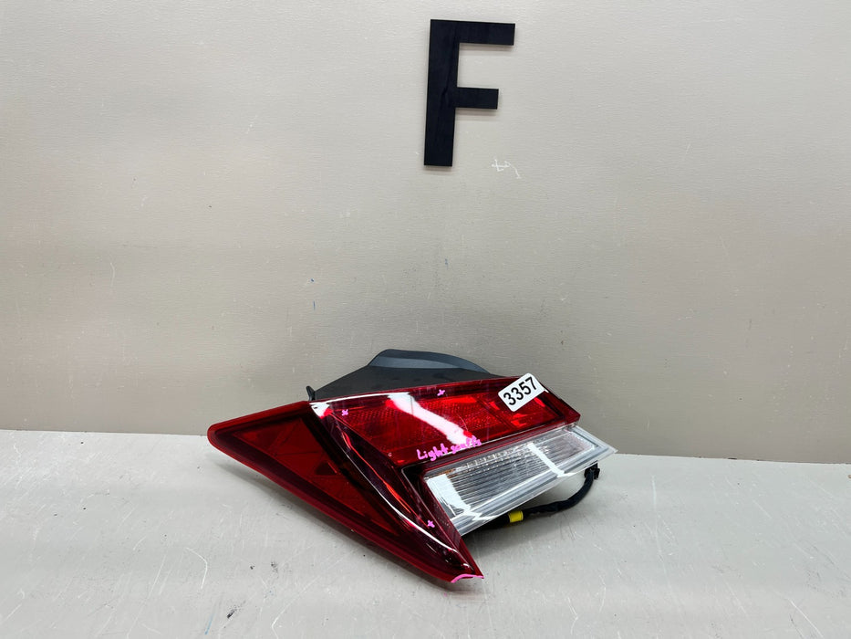 2021-2026 HYUNDAI ELANTRA LH LEFT OUTER TAIL LIGHT OEM 92401-AA020