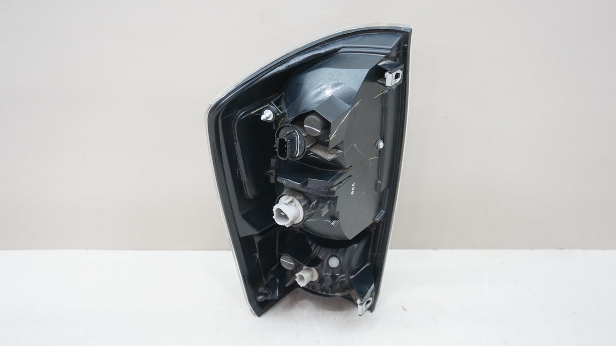2016-2023 TOYOTA TACOMA REAR RIGHT PASSENGER SIDE TAIL LGIHT OEM