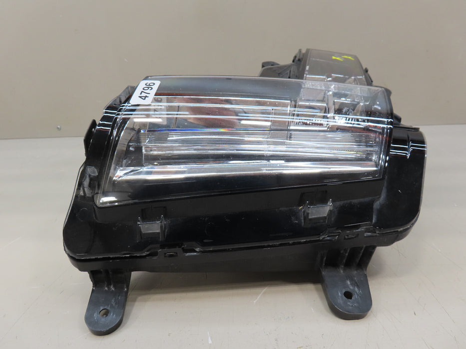 2015-2020 CADILLAC ESCALADE FRONT RIGHT PASSENGER SIDE FOG LIGHT LED OEM
