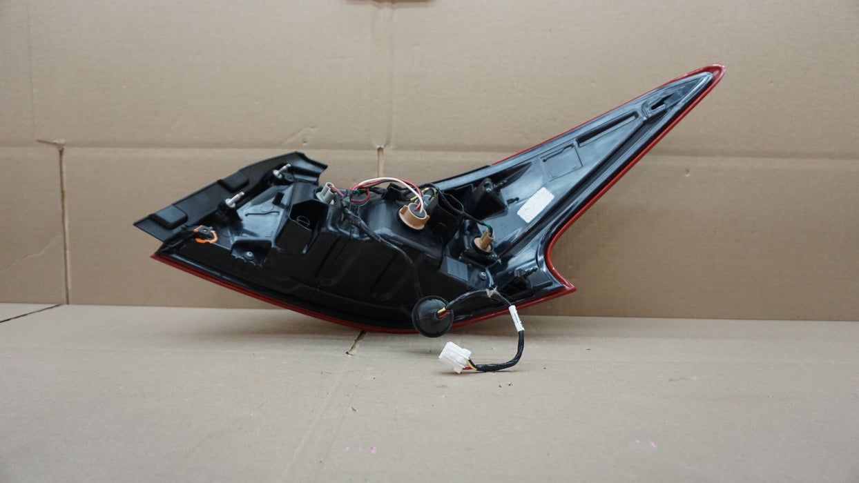 2016-2018 NISSAN ALTIMA REAR LEFT DRIVERS TAIL LIGHT OEM 16 17 18