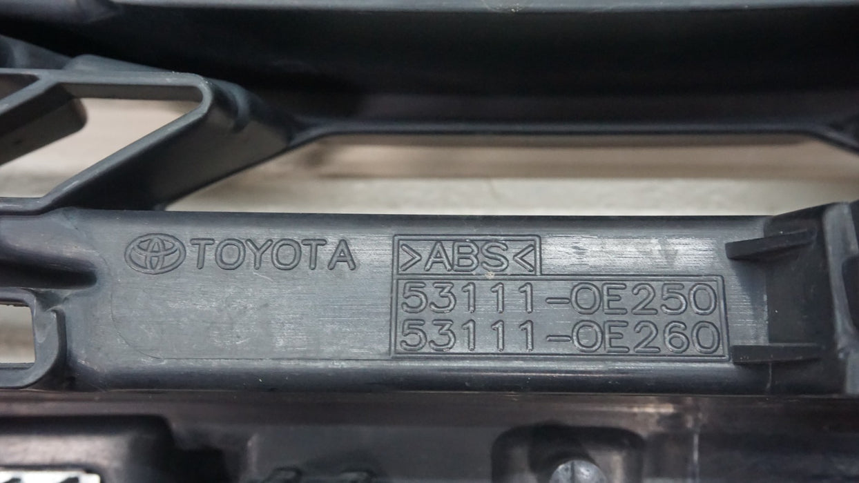 2020-2022 TOYOTA HIGHLANDER FRONT UPPER CHROME GRILLE 360 OEM 531110E250