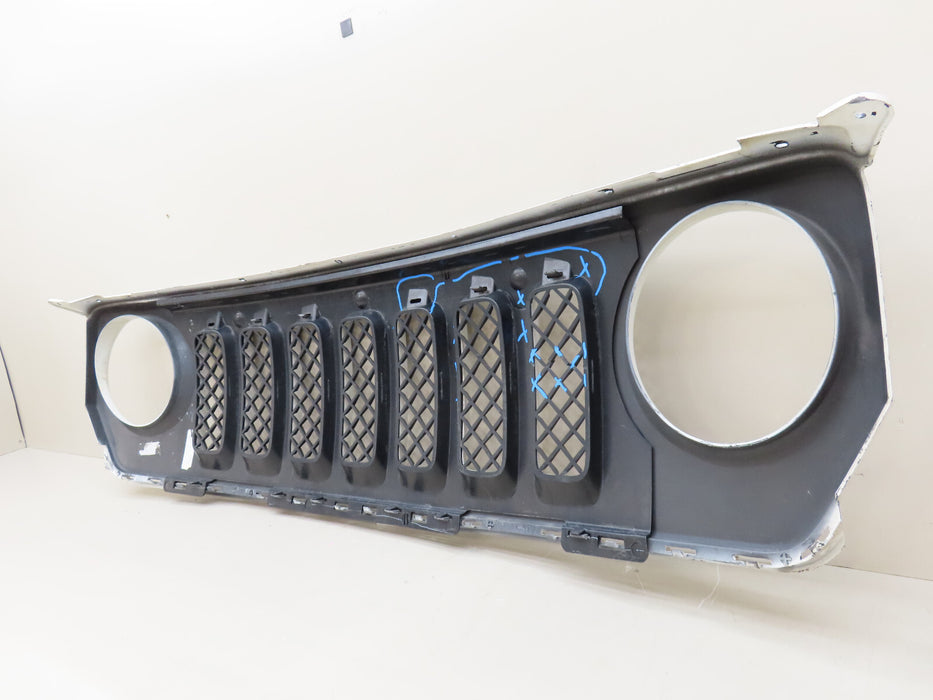 2011-2017 JEEP PATRIOT FRONT MAIN BUMPER GRILLE OEM 11MK74-J-1150M