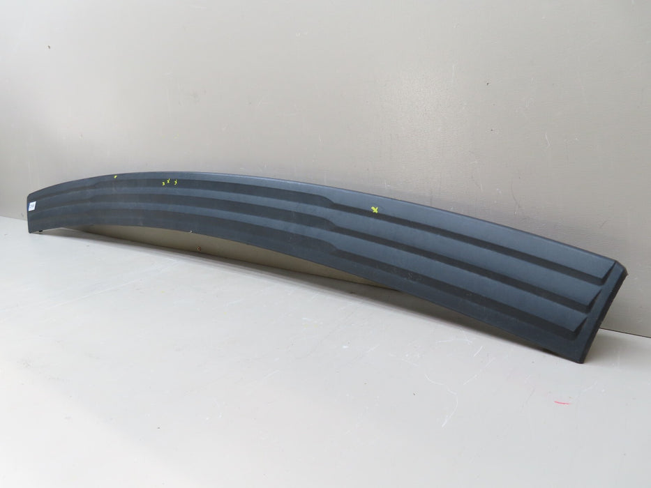 2015-2020 CHEVROLET TAHOE GMC YUKON REAR BUMPER STEP PLATE COVER OEM 29936468