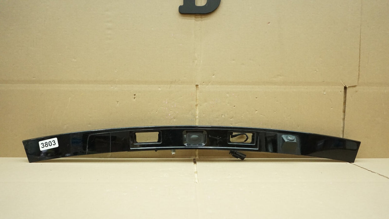 2018-2019 LAND ROVER DISCOVERY SPORT REAR TAILGATE LICENSE TRIM OEM HK72-40406-G