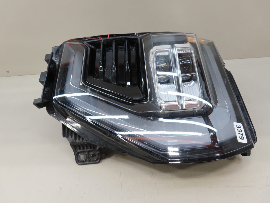 2024 2025 CHEVROLET SILVERADO 2500 3500 FRONT RIGHT PASSENGER HEADLIGHT OEM 3379